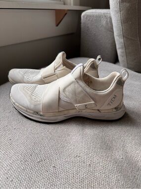 TIEM Slipstream White Marble Cycling Shoes 7.5 SPD Cleats